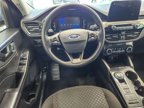 Used 2025 Ford Escape Active AWD/4WD image 13
