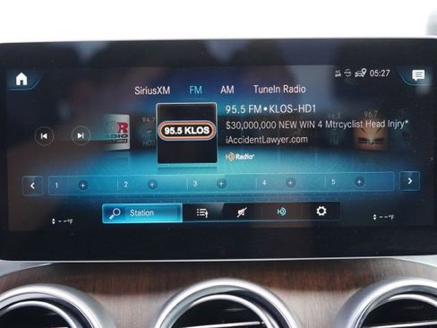 Used 2020 Mercedes-Benz GLC 300 image 23