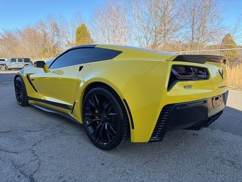 Used 2016 Chevrolet Corvette Stingray Coupe w/ 2LT Preferred Equipment Group image 4