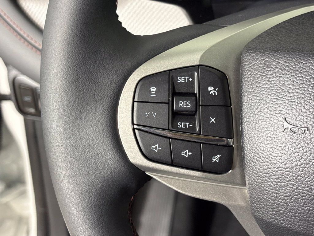 New 2027 Ford Explorer Active w/ Active Comfort Package RWD image 18