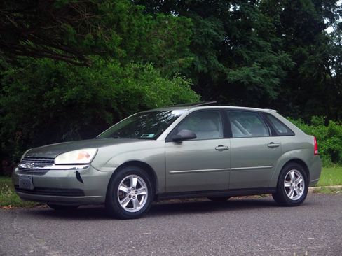 Used 2005 Chevrolet Malibu LS w/ Preferred Equipment Group FWD image 1