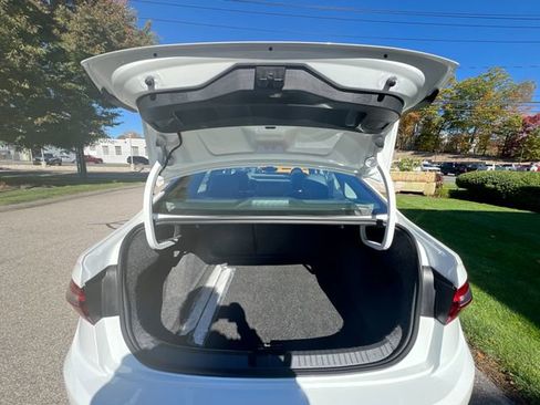 Certified 2021 Volkswagen Jetta SEL Premium image 23