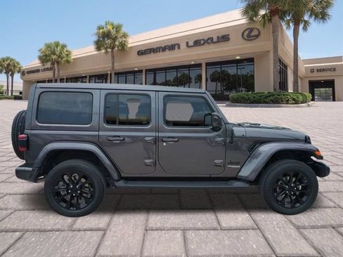 Used 2021 Jeep Wrangler Unlimited Sahara AWD/4WD image 3