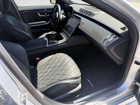 Used 2024 Mercedes-Benz S 580 4MATIC Sedan image 19