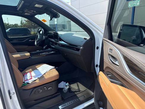 Used 2024 Cadillac Escalade Sport w/ LPO, ONYX Package AWD/4WD image 23