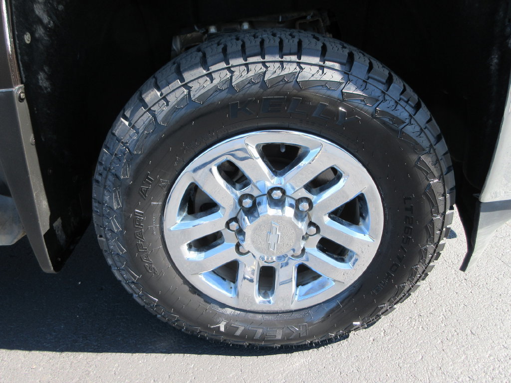 Used 2019 Chevrolet Silverado 3500 LTZ w/ Duramax Plus Package AWD/4WD image 10