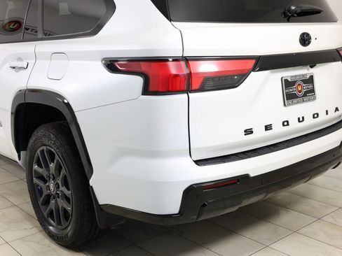 Used 2025 Toyota Sequoia Platinum image 50