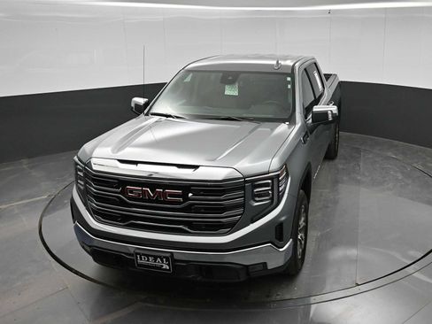 Used 2026 GMC Sierra 1500 SLT AWD/4WD image 32