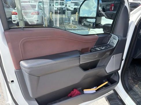 Used 2022 Ford F150 Lariat w/ Equipment Group 502A High RWD image 9
