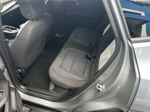 Certified 2025 Chevrolet Trax RS w/ Driver Confidence Package FWD image 6