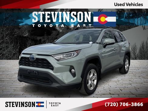 Used 2021 Toyota RAV4 XLE image 1