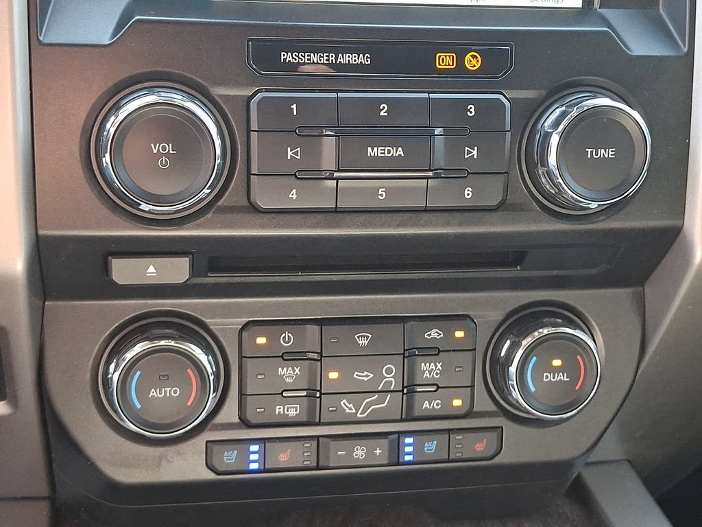 Used 2018 Ford F350 Lariat w/ Lariat Ultimate Package AWD/4WD image 15