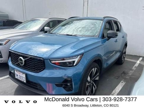 Used 2024 Volvo XC40 B5 Plus w/ Protection Package Premier image 1
