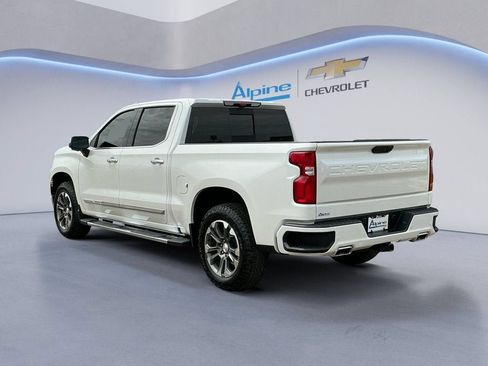 Used 2025 Chevrolet Silverado 1500 High Country w/ Technology Package AWD/4WD image 3