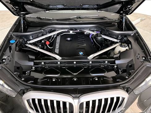 Used 2025 BMW X5 xDrive40i AWD/4WD image 12