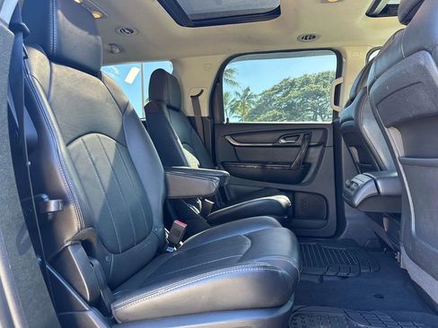 Used 2017 GMC Acadia Limited SLT image 12