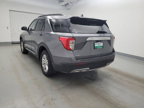 Used 2022 Ford Explorer XLT w/ Equipment Group 202A AWD/4WD image 5