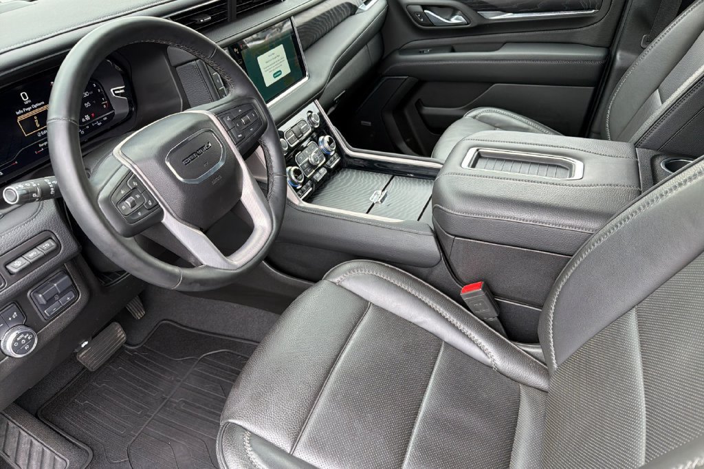 Used 2024 GMC Yukon Denali w/ Max Trailering Package AWD/4WD image 7