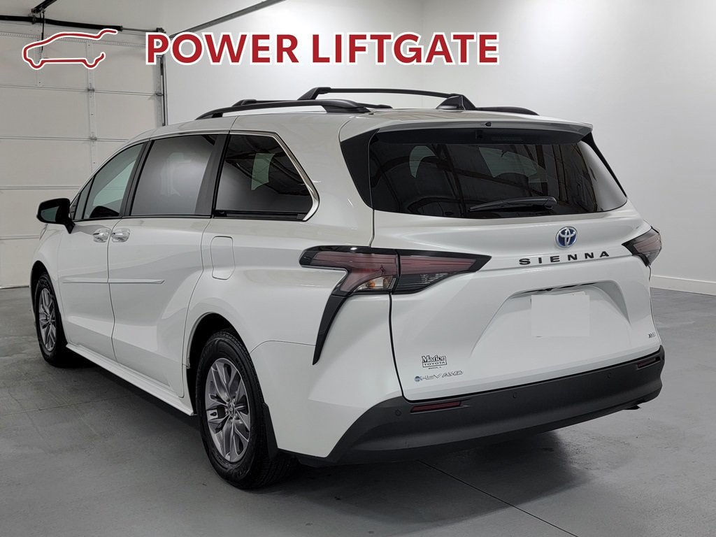 Used 2025 Toyota Sienna XLE w/ XLE Plus Package AWD/4WD image 6