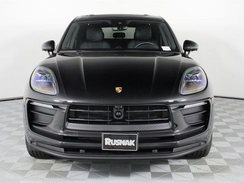 Used 2025 Porsche Macan image 10