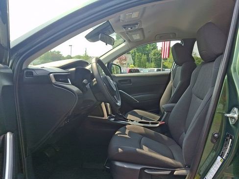 Used 2023 Toyota Corolla Cross LE AWD/4WD image 14
