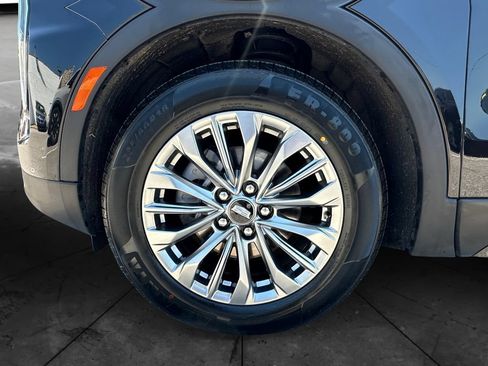 Used 2024 Cadillac XT4 Premium Luxury AWD/4WD image 14