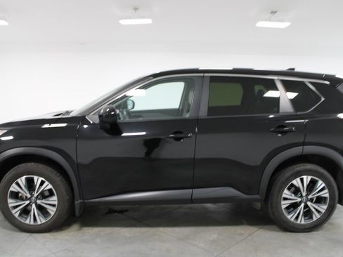 Used 2023 Nissan Rogue SV FWD image 6