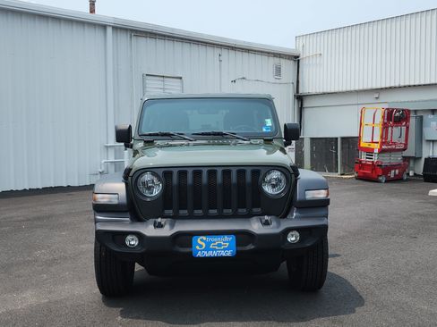 Used 2021 Jeep Wrangler Unlimited Sport AWD/4WD image 8