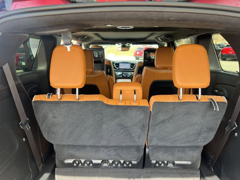 Used 2021 Chrysler Pacifica Pinnacle image 12