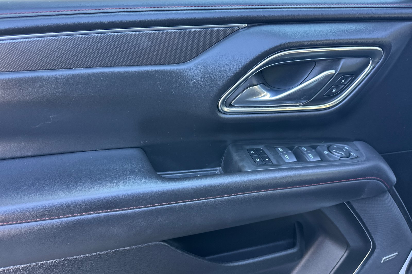 Used 2022 Chevrolet Tahoe RST RWD image 11