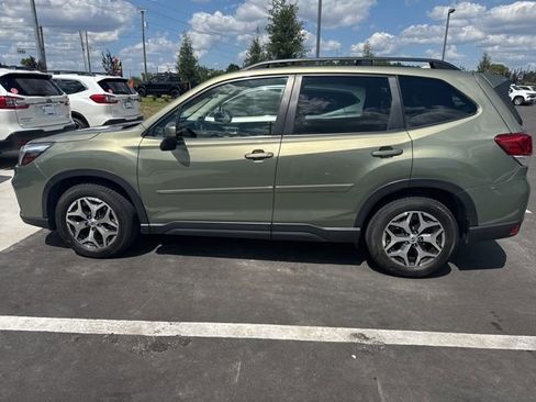 Used 2021 Subaru Forester Premium w/ Popular Package #1 AWD/4WD image 3