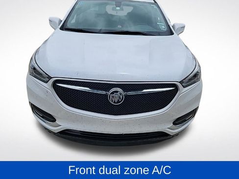 Used 2020 Buick Enclave Essence w/ Sport Touring Edition FWD image 3