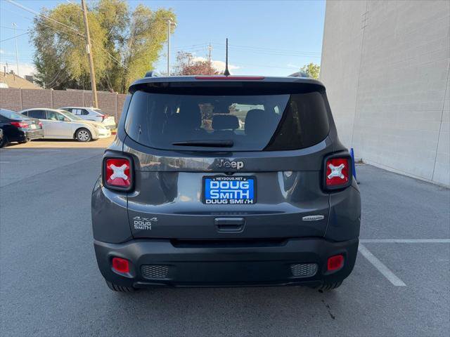 Certified 2022 Jeep Renegade Latitude AWD/4WD image 4