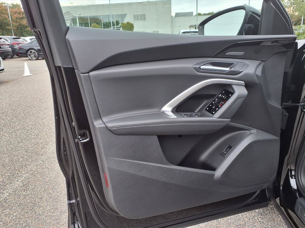 Used 2025 Audi Q5 Premium Plus AWD/4WD image 15