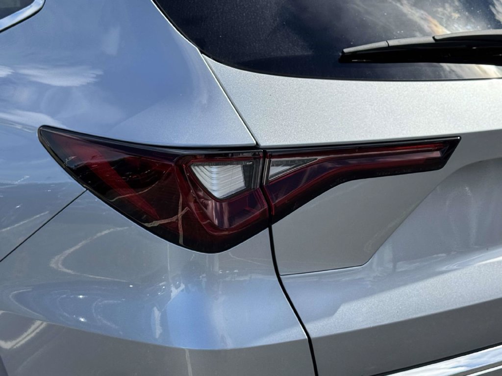 Certified 2026 Acura MDX w/ Advance Package AWD/4WD image 9