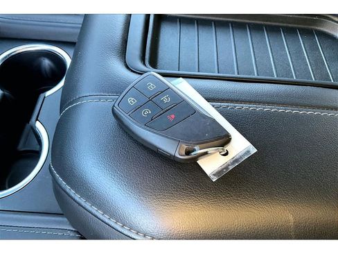 Used 2024 Chevrolet Suburban LS image 34