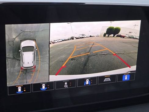 Used 2024 Buick Encore GX Avenir w/ Avenir Technology Package AWD/4WD image 4