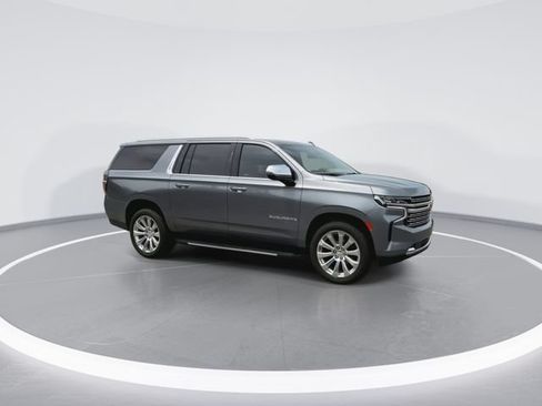Used 2021 Chevrolet Suburban Premier w/ Premium Package AWD/4WD image 2