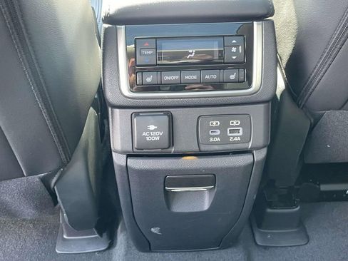Certified 2025 Subaru Ascent Bronze Edition w/ Onyx Package image 13