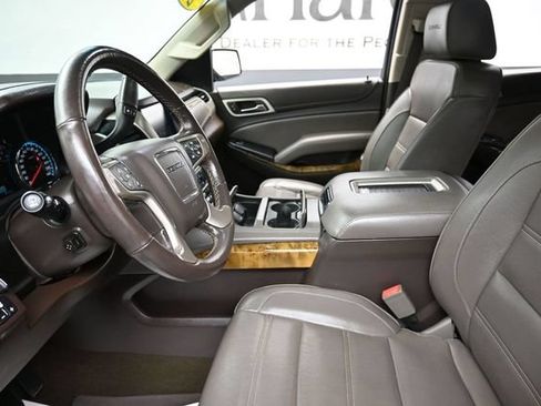 Used 2017 GMC Yukon Denali w/ Open Road Package AWD/4WD image 17