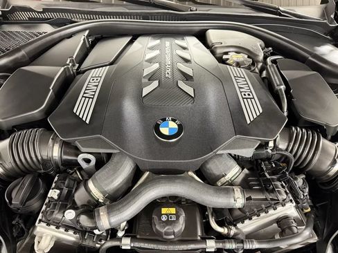 Used 2022 BMW M850i xDrive Convertible AWD/4WD image 9