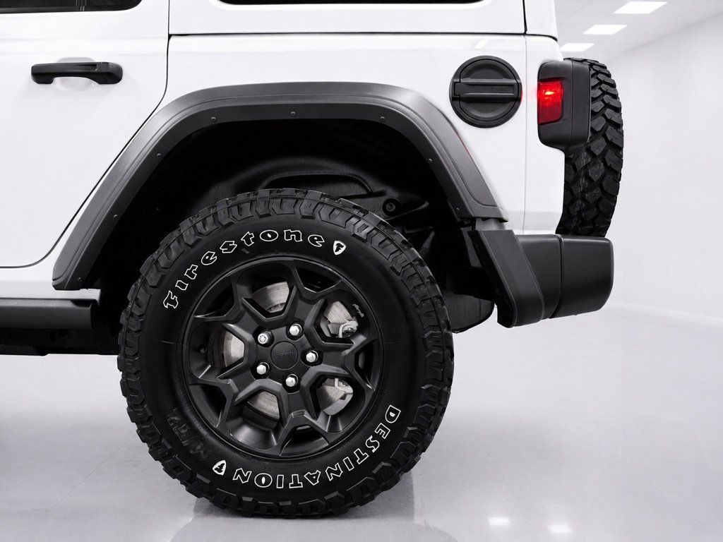 Used 2023 Jeep Wrangler Unlimited w/ Sun & Screen Package AWD/4WD image 11