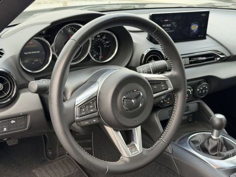 Used 2025 MAZDA MX-5 Miata Sport image 15