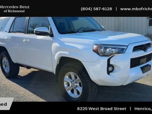 Used 2022 Toyota 4Runner SR5 Premium w/ Moonroof Package image 4