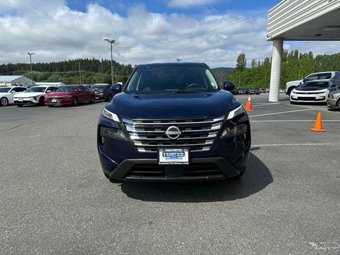 Used 2025 Nissan Rogue SV AWD/4WD image 7
