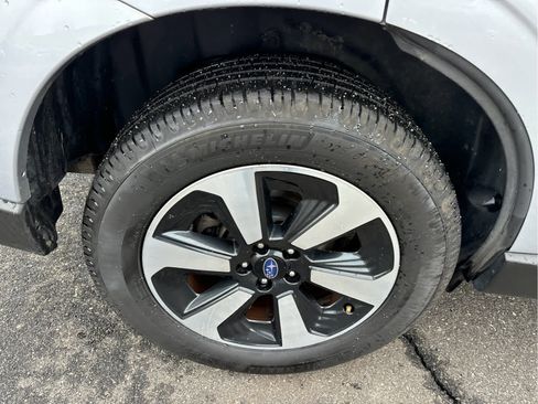 Used 2018 Subaru Forester 2.5i Limited w/ Popular Package #3B image 28