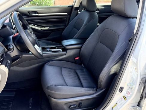Used 2021 Nissan Altima 2.5 SV FWD image 14