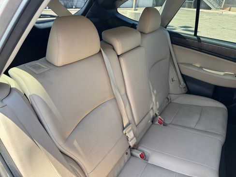 Used 2017 Subaru Outback 2.5i Limited AWD/4WD image 18