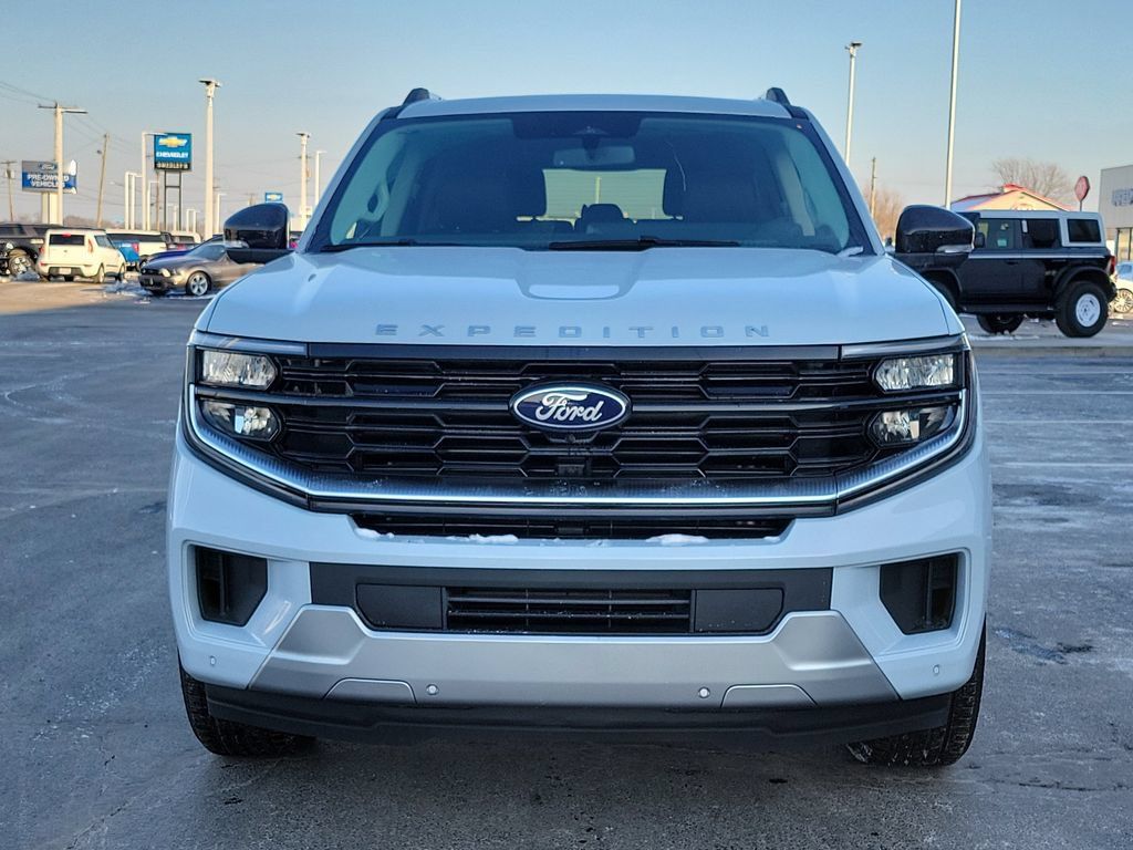 New 2025 Ford Expedition Platinum w/ Platinum Ultimate Package AWD/4WD image 2