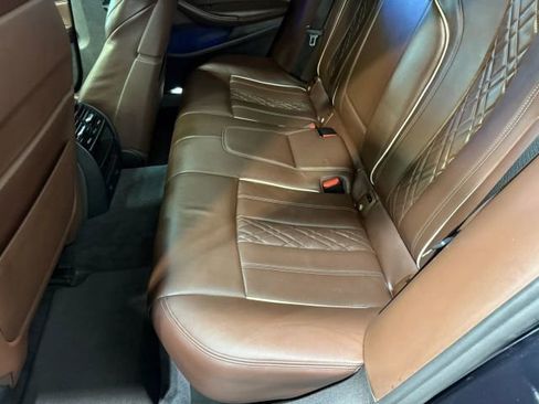 Used 2019 BMW 540i w/ M Sport Package image 26